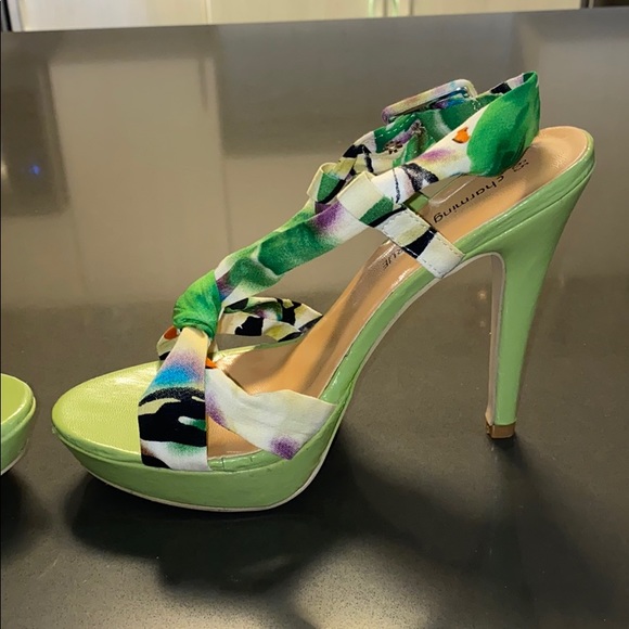 New Charming Charlie Green Heeled Platform Sandals - Picture 2 of 12